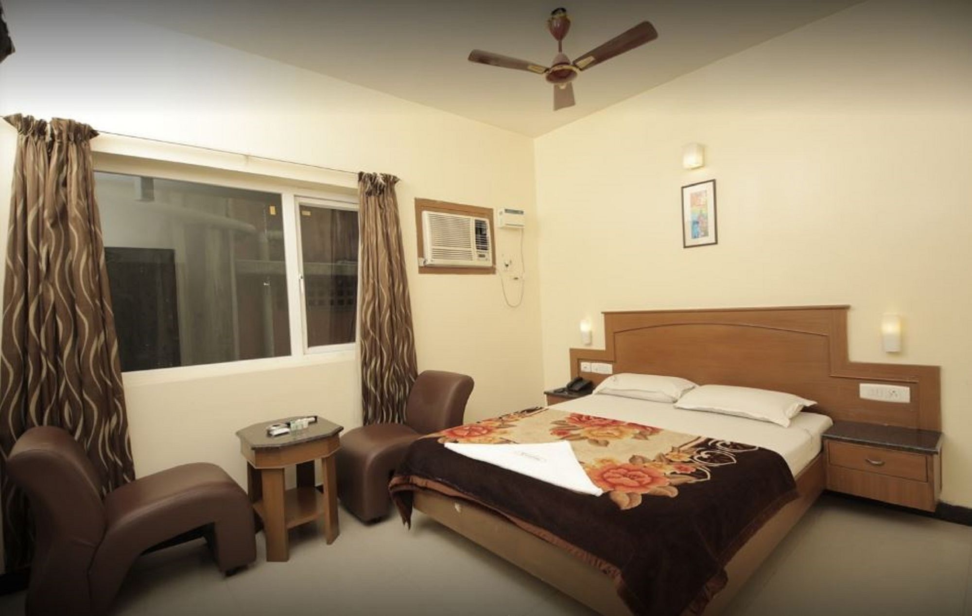 Krishna Inn 钦奈 外观 照片